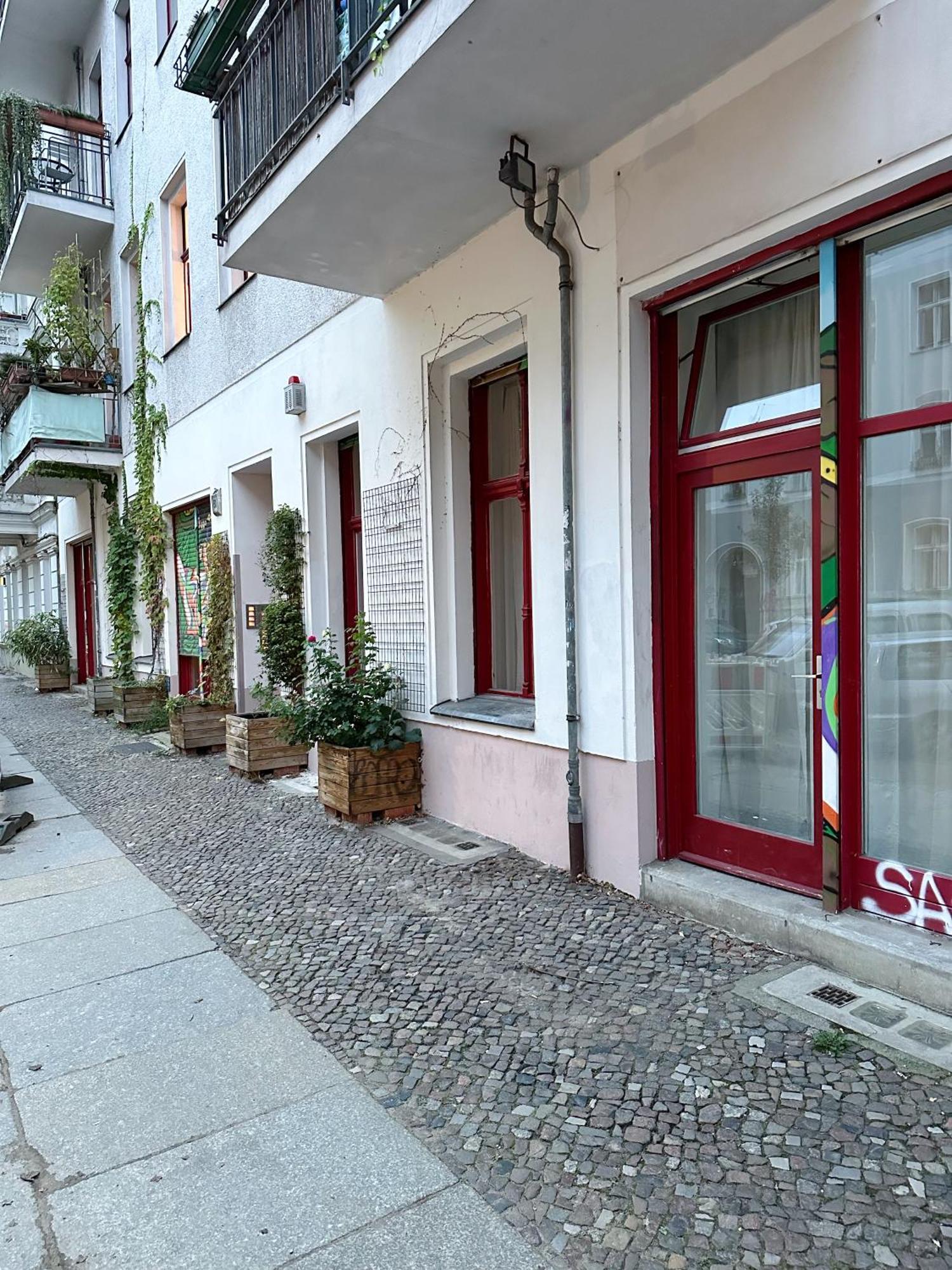 In Shared In Berlin-kreuzberg Appartement *